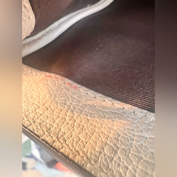 Luana Made in Italy - Chic Cream Satchel with Gold Chain - Picture 14 of 17